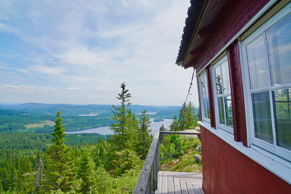 Utsikt fra brannvakthytta på Kjerkeberget