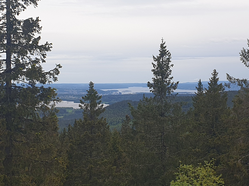Utsikt fra Mellomkollen utsiktspunkt i Maridalsalpene