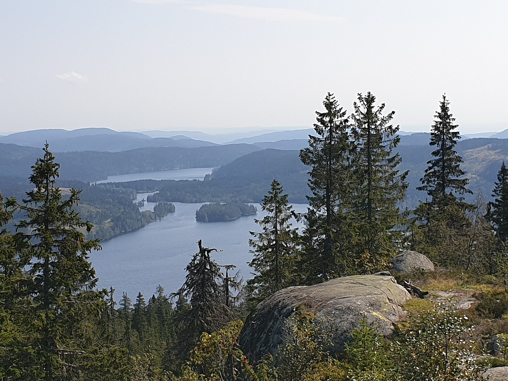 Utsikt fra Kjerkeberget, Oslos høyeste topp