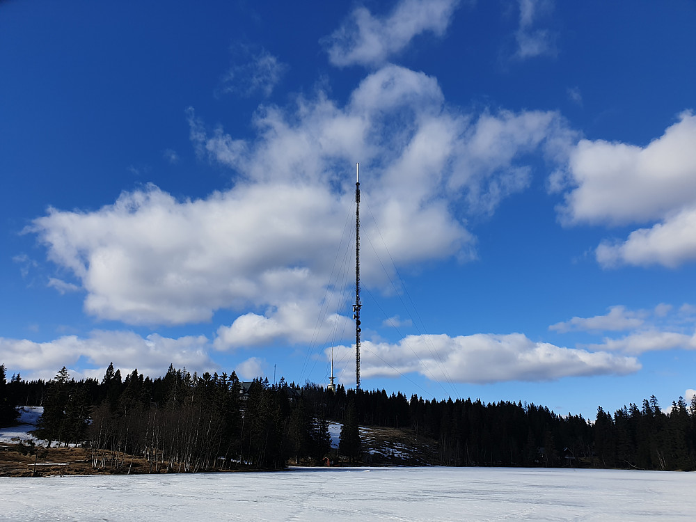 Tryvannstårnet sett fra Øvresetertjern