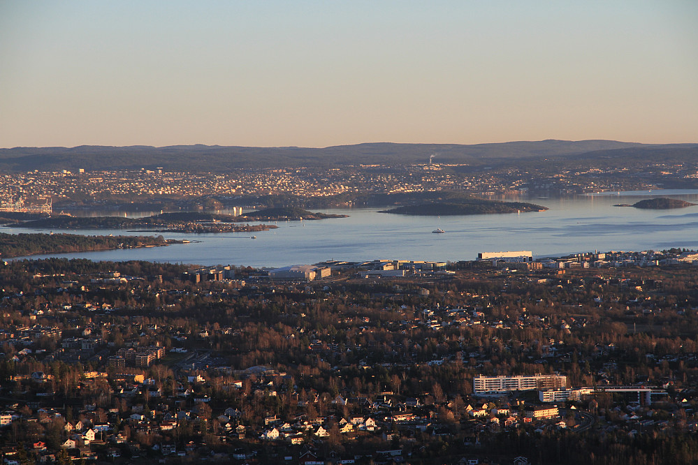 Indre Oslofjord sett fra utsiktspunktet nedenfor Nordre Kolsås 