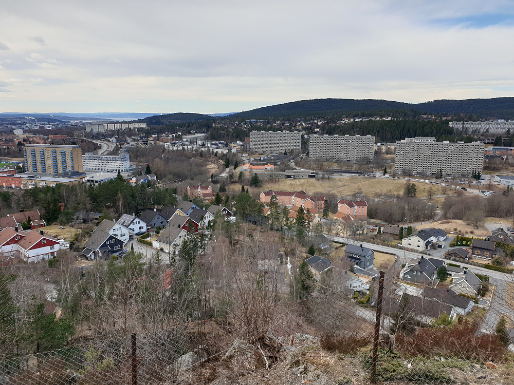 Grorud og Ammerud sett fra utsiktspunktet nedenfor Ravnkollen