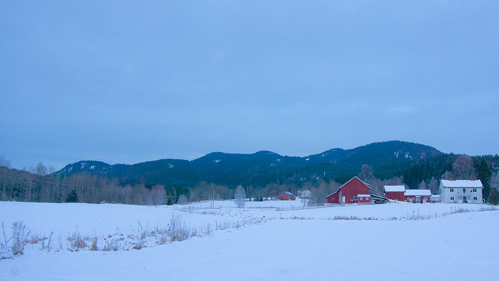 Maridalsalpene sett fra Sandermosveien, mellom Maridalsveien og Mobekken. Fra høyre mot venstre: Hansakollen/Vittenbergkollen, Gaupekollen, Midtkollen og Mellomkollen. Til venstre er Øyungskollen.