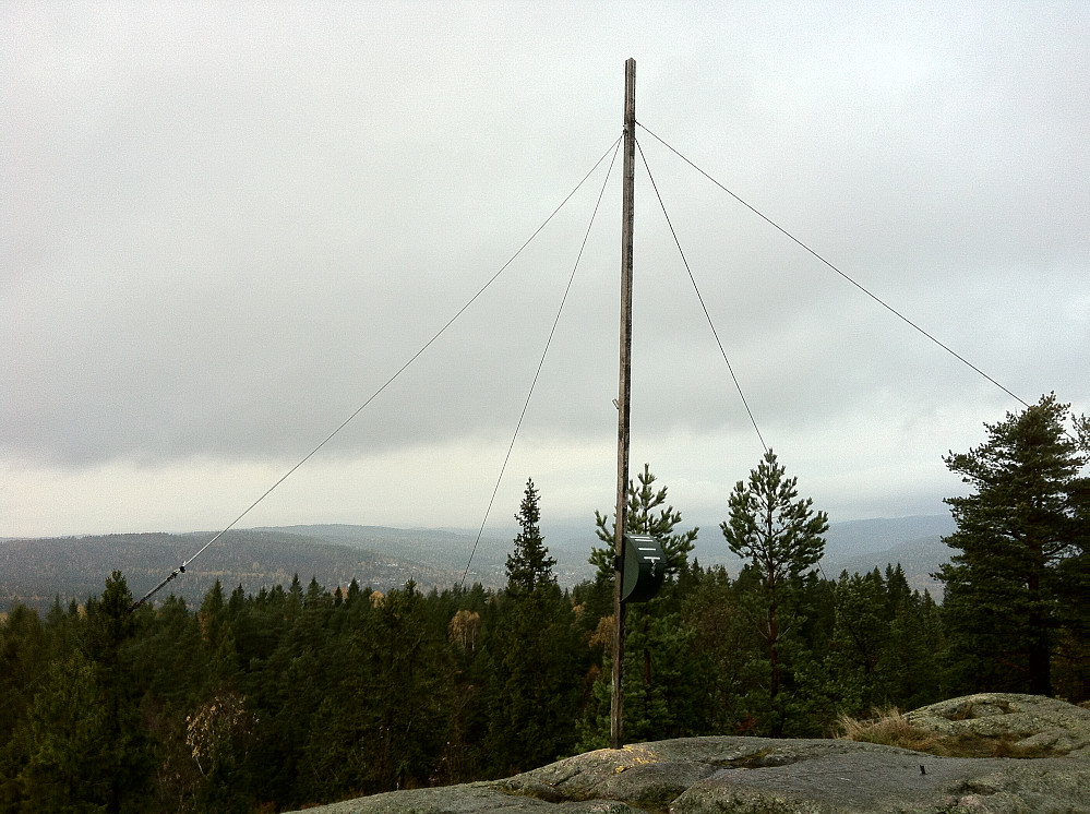 Toppunktet på Nordre Kolsås, sett mot Lommedalen