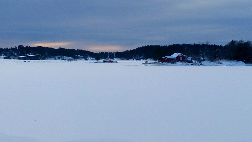 Mot Bjerkholmen og Storøyodden.