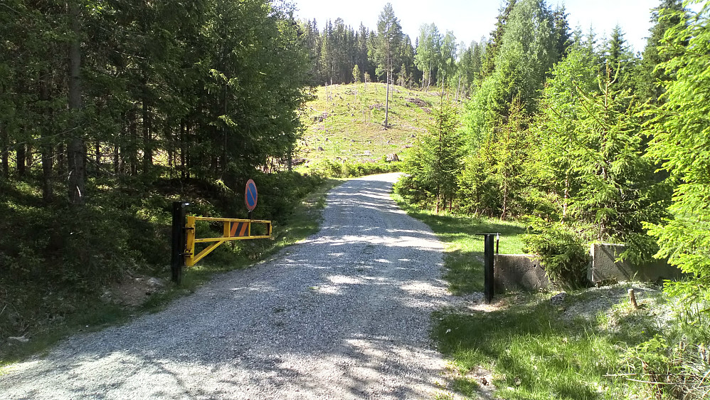 Satte igjen bilen her da bommen så veldig låsbar ut.