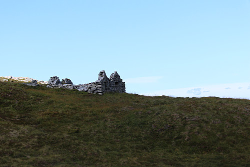 old farm on the way down 