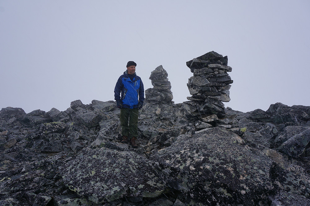 Per på toppen av Vesle Galdhøpiggen 2369 moh. Foto: Odd Petterson