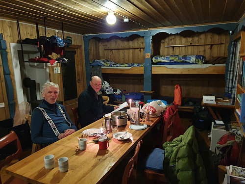 Hyggelig på Hellevassbu