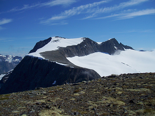 Sjøvdøla og Sjøvdølabreen sett frå Nebba.
