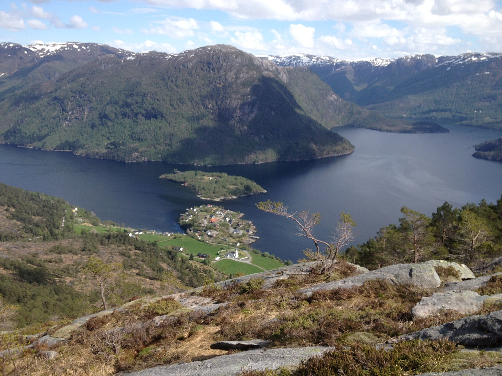 Utsikt ned mot Solheim.