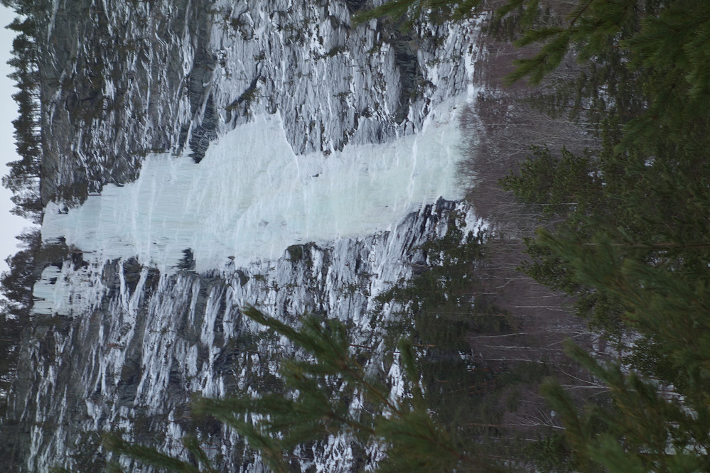 En flott sørvendt foss.