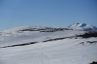 Toppen av Åsfjellet med Svarthetta bak til høyre.