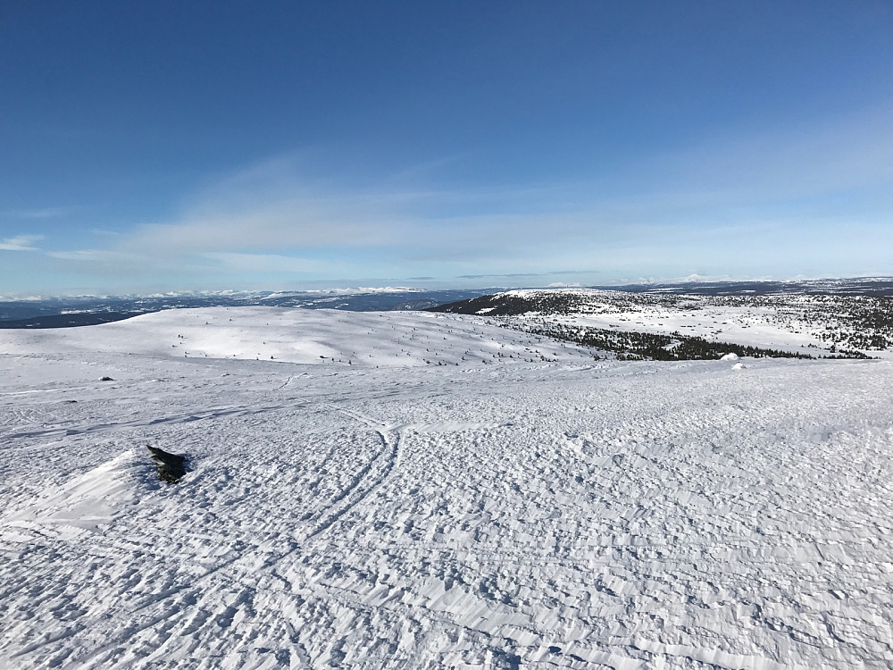 Fra toppen av Nevelfjell mot Slåsæterfjellet.