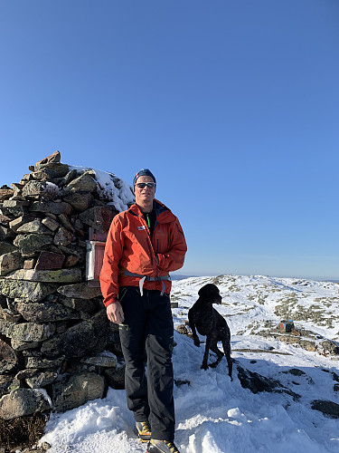 Atlas og meg ved varden på Resfjellet.