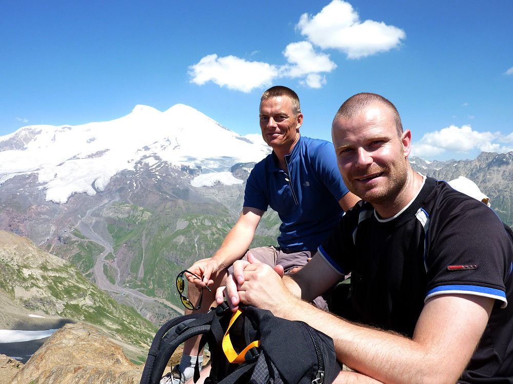 Elbrus-toppene fra Mt. Cheget.