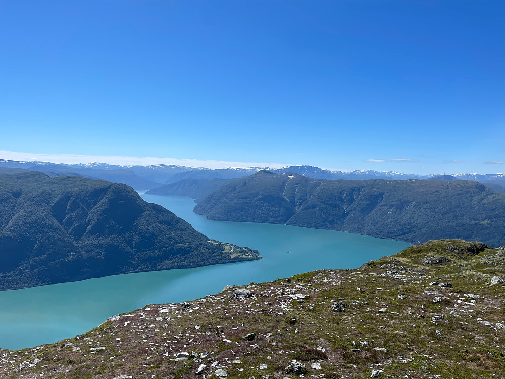 Lustrafjorden mot SV