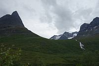 Bakkene opp fra Innerdalen til Giklingdalen.