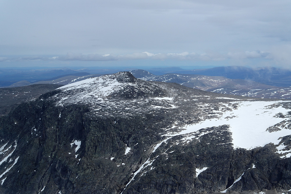 Tilbakeblikk på Rasletind, sett fra Mugna