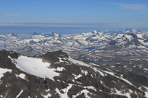 Utsikt vestover Jotunheimen mot blant annet Store Skagastølstinden (2405 moh).