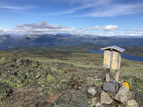 Glafjellet (1582 m) med utsikt nordover.
