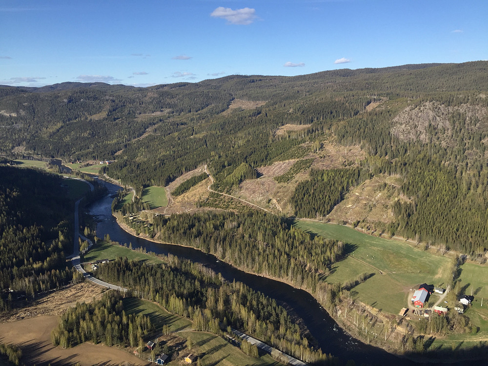 Fra utsiktspunktet på Kristiansmokollen (493 m) mot Begnadalen.
