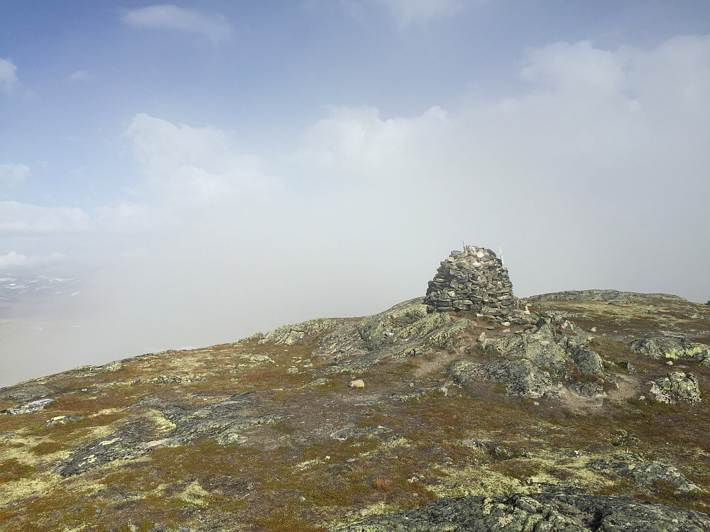 Varden på toppen av Skørsnøse (1453 m).