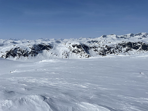 Fra Sørvest for Djupebotten (1544 m) mot nordvest.