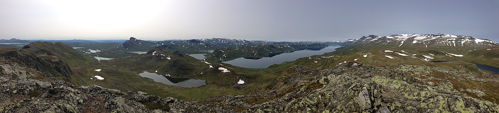 Panoramautsikt fra toppen av Heimre Fagerdalshøe (1510 moh).