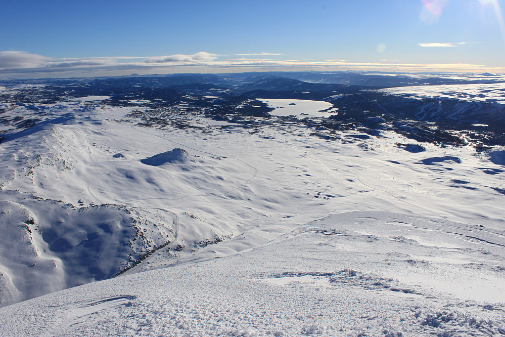 Utsikt mot Valdres fra toppen av Bitihorn (1607 moh).