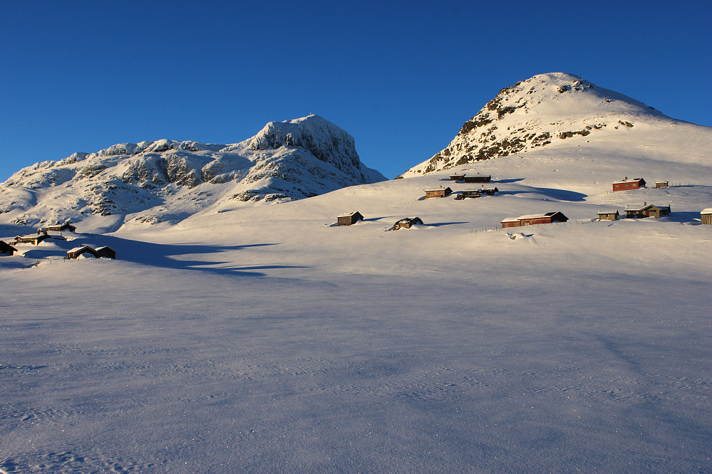 Bitihorn (1607 moh) og Smørkollen (1155 moh) fra Smørkoll.