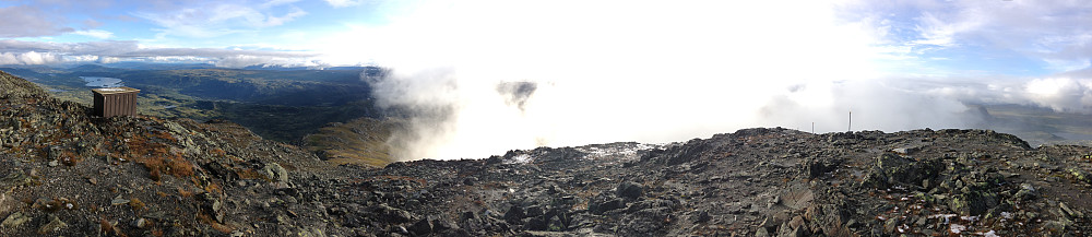 Panoramautsikt fra toppen av Bitihorn (1607 moh).