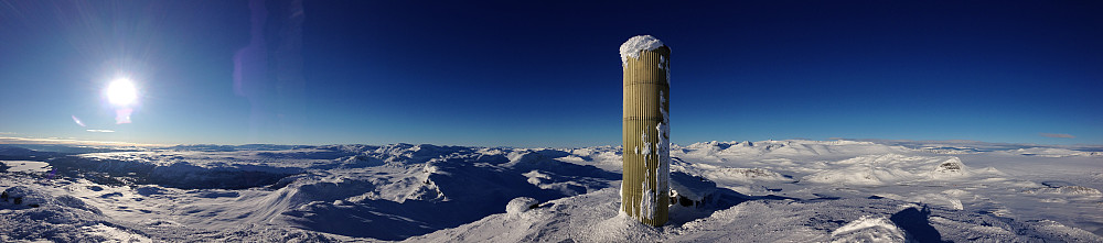Panoramautsikt fra toppen av Bitihorn (1607 moh).