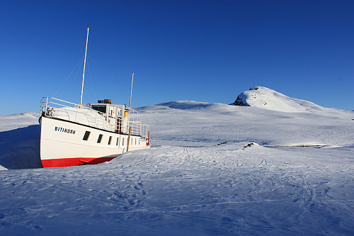 Bitihorn - båt og fjell med samme navn.