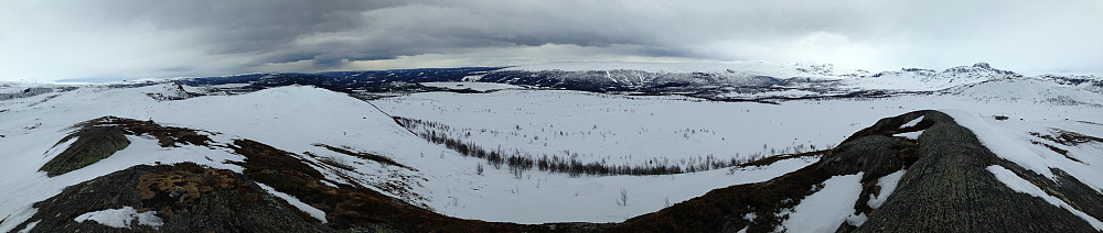 Panoramutsikt fra toppen av Knausehøgdi (1123 moh).