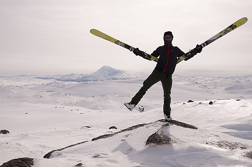 Toppen på Austre med Gaustatoppen bak