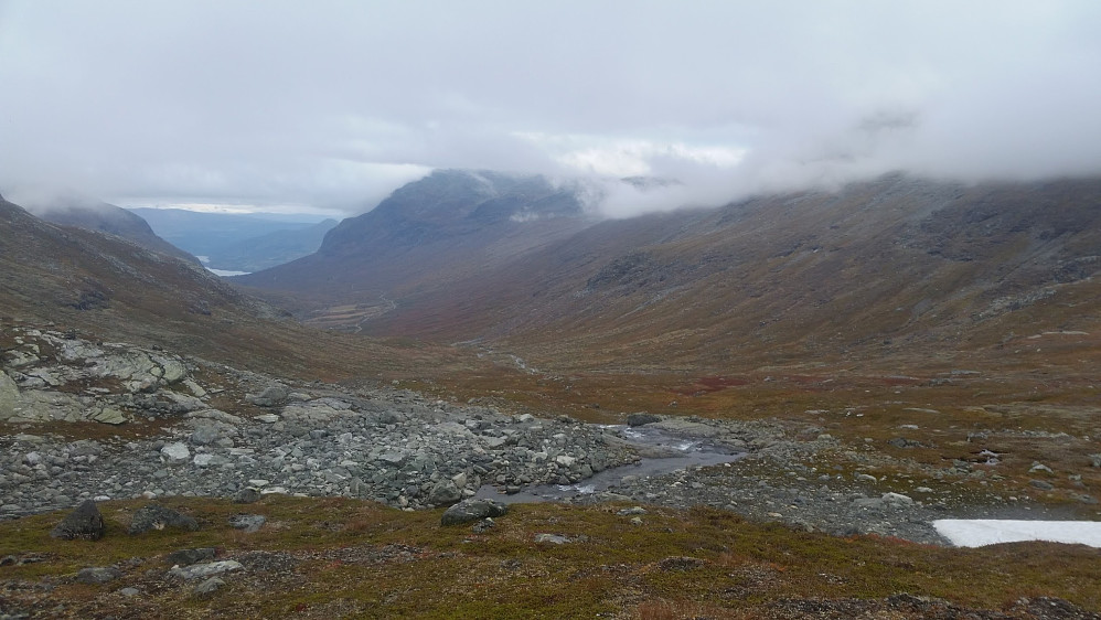 Utover mot Skakadalen