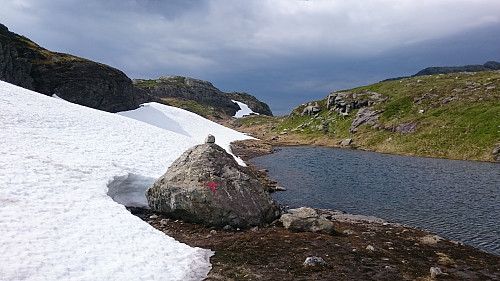 Sne på stien til Markhus. I august?!
