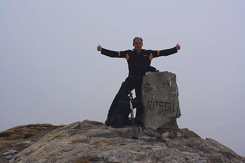 Auf dem Maja e Korabit / Голем Кораб (Golem Korab). Der 2764m hohe Berg ist der höchste Gipfel von Albanien und Mazedonien.
