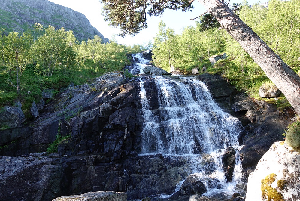 Standardbilde v/fossen på vei opp.