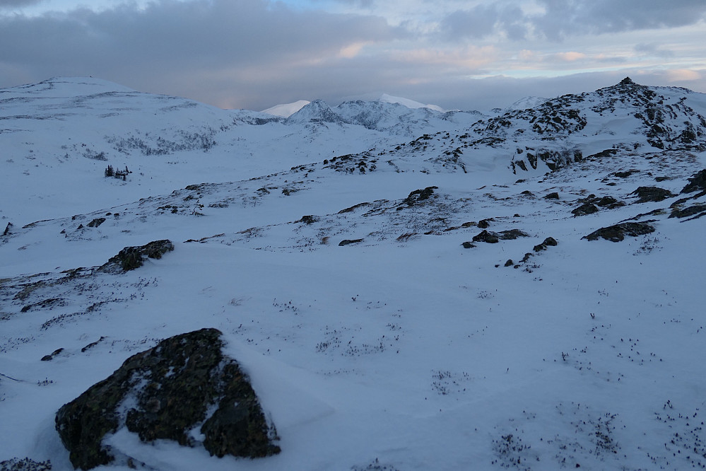 Tågheia, ikke all verden med snø. Den lå nede i lia mot syd.