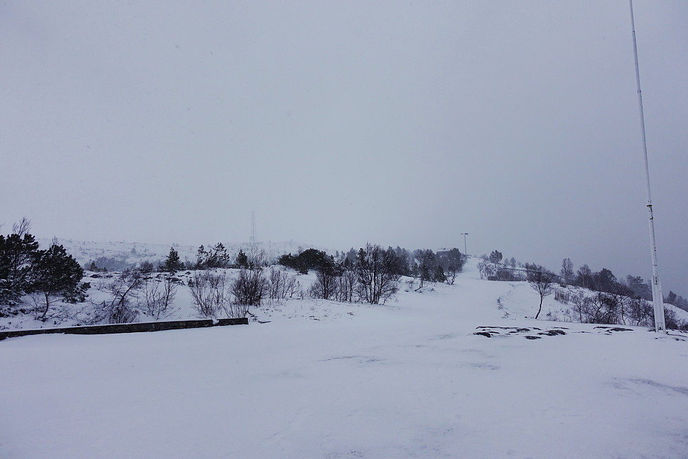 På Varden i et ufyselig vær.