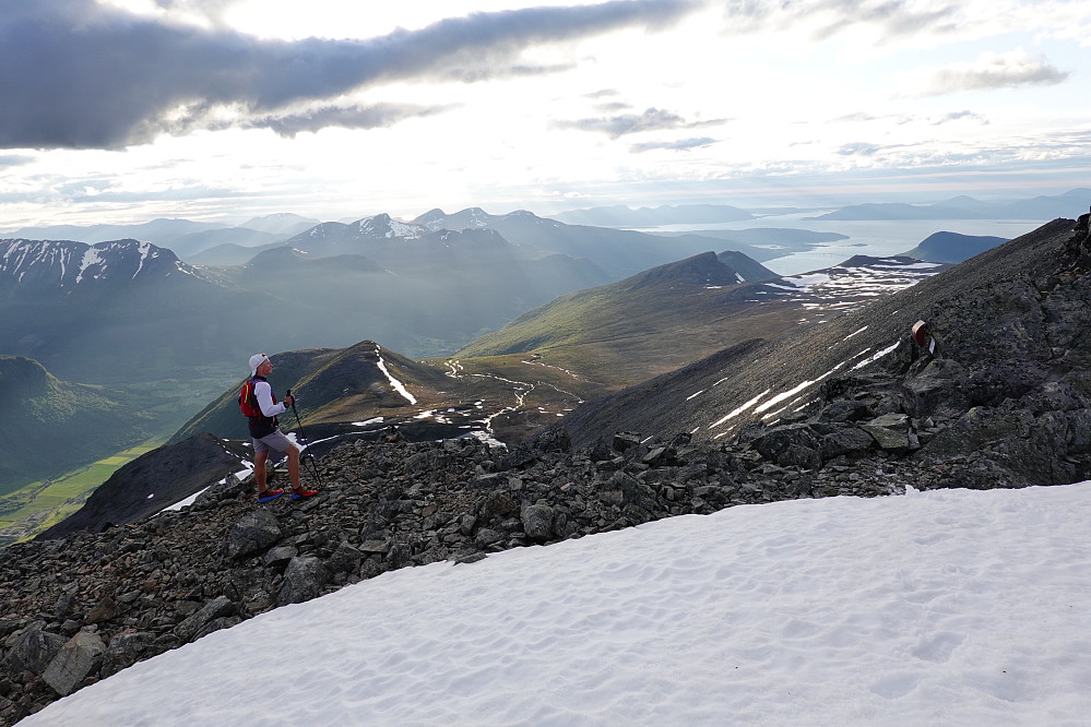 På Sandfjellet mot Tresfjorden.