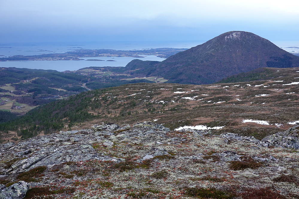 Fra Storfjellet SV med bl.a. Gossa og Jendemsfjellet.