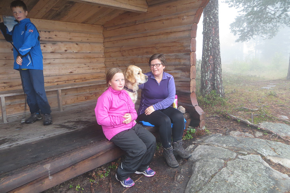 Haagen, meg, Ayla og mamma på Korset