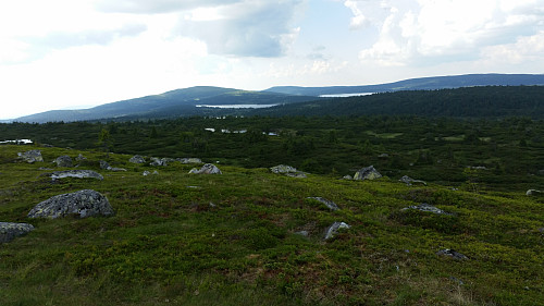 På Høgfjellet - utsikt mot Nevelfjell og Hafjelltoppen