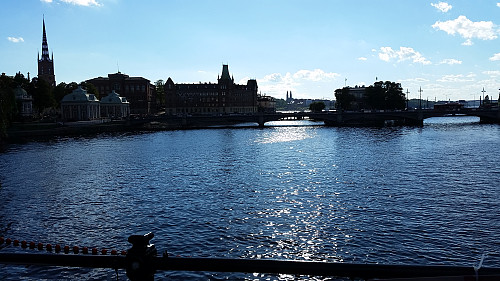 I Stockholm, ved Riksdagen