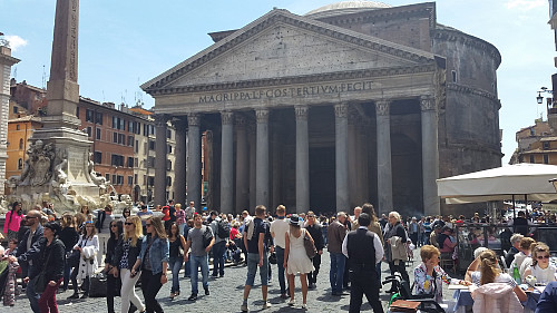 Ved Pantheon