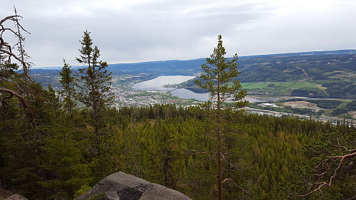 På utsiktspunket rett nedenfor Balbergkampen