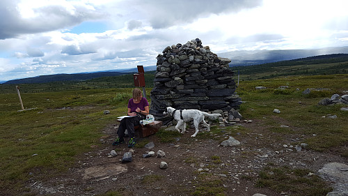 Anne Grete og Trym på Hærfjellet!